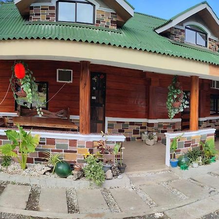 Blue Lagoon Inn, Pagudpud Exterior foto